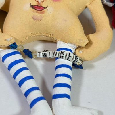 LOT 172K: Collection of Vintage Soft Plush & Fabric Christmas Tree Ornaments