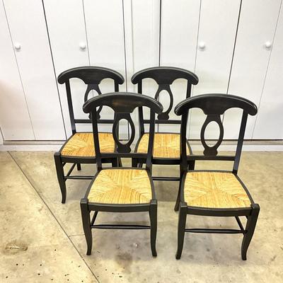 Sale Photo Thumbnail #894: Comes with 4 straw seat chairs
Measurements:
Chairs - 38" in height, 18" width, 15.5" depth
Table - 39.5" in diameter, 29" in height