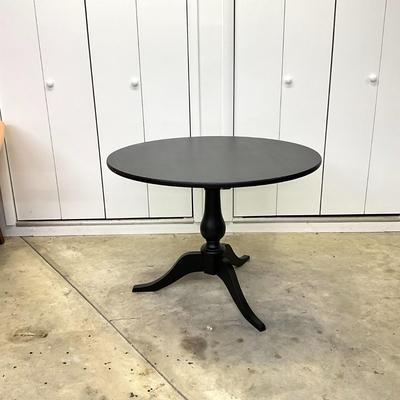 Sale Photo Thumbnail #899: Comes with 4 straw seat chairs
Measurements:
Chairs - 38" in height, 18" width, 15.5" depth
Table - 39.5" in diameter, 29" in height