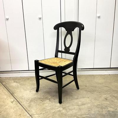 Sale Photo Thumbnail #897: Comes with 4 straw seat chairs
Measurements:
Chairs - 38" in height, 18" width, 15.5" depth
Table - 39.5" in diameter, 29" in height