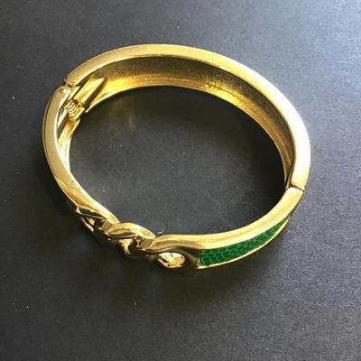 Gold tone bracelet