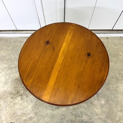 Sale Photo Thumbnail #908: Measurements:
24" in diameter, 28" in height