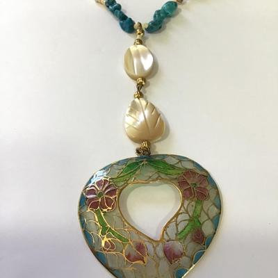Beautiful Vintage mother of pearl and Cloisonne heart necklace