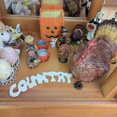 Holiday Decorations (DR)