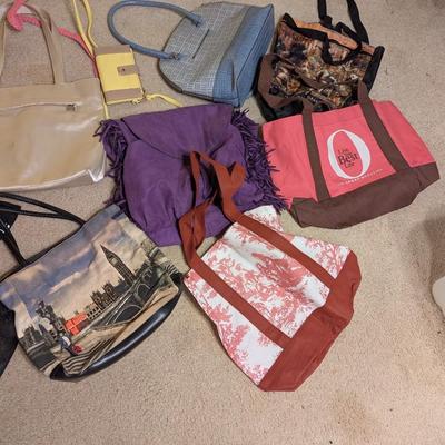 Assortment Of Travel Bags (R1)