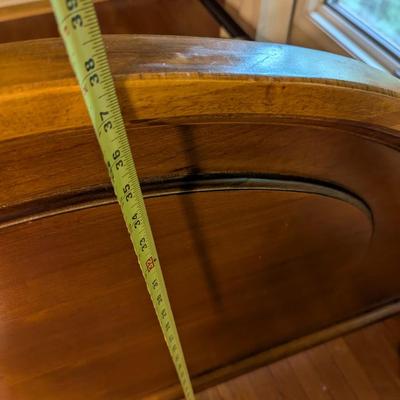 Vintage Lexington Oak Victorian Full/Queen Size Bed