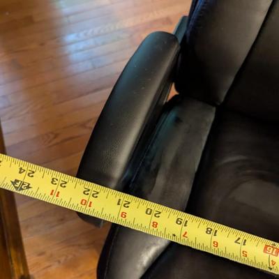 Black Rolling Office Chair