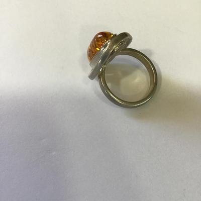 Beautiful vintage Baltic amber in 925 sterling silver ring