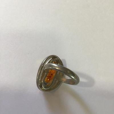 Beautiful vintage Baltic amber in 925 sterling silver ring