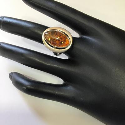 Beautiful vintage Baltic amber in 925 sterling silver ring