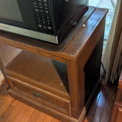 Black & Decker Microwave Oven Comes with Storage Unit (BR2)