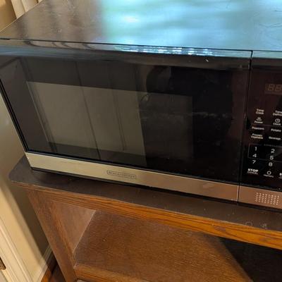 Black & Decker Microwave Oven Comes with Storage Unit (BR2)