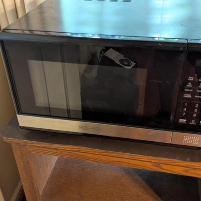 Black & Decker Microwave Oven Comes with Storage Unit (BR2)