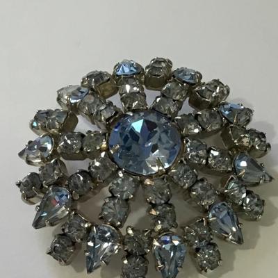 Gorgeous 1950s Sherman pale light ice Blue Aurora borealis, crystal brooch