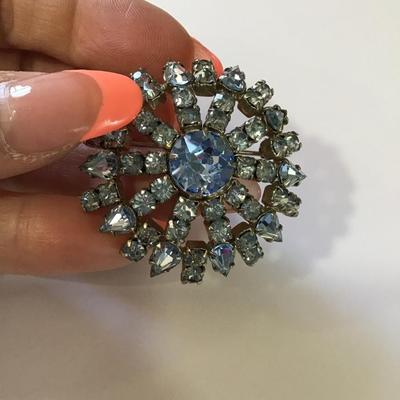 Gorgeous 1950s Sherman pale light ice Blue Aurora borealis, crystal brooch