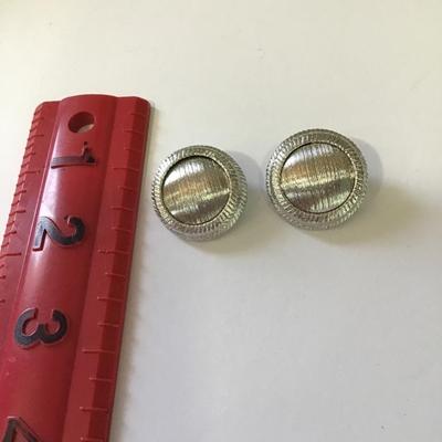 Really nice vintage, brushed, nickel, toned, circular clip on earrings