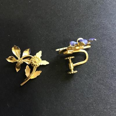 Flower stud screwback earrings