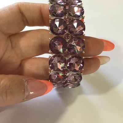Gorgeous light, purple, grape rhinestone silver tone stretch bracelet very nice