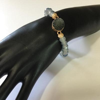 Beautiful light gray glass Bead stretch bracelet faux soon