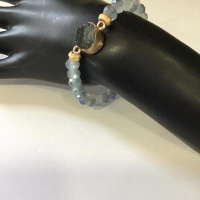Beautiful light gray glass Bead stretch bracelet faux soon