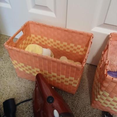 Compact Cleaning Set – Handheld Vacuum, Mop, Storage Baskets & More!