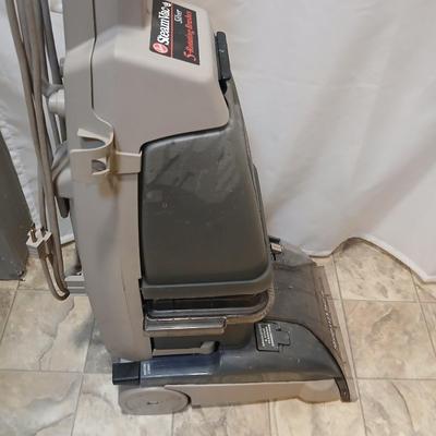 Hoover SteamVac Silver Carpet Cleaner – Model F5858-900