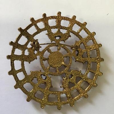 Vintage art, deco, large style, round brooch