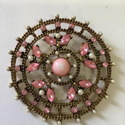 Vintage art, deco, large style, round brooch