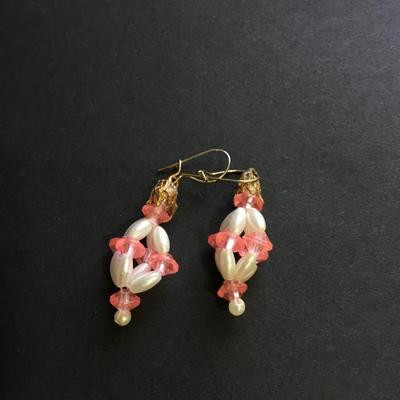Pink and white beaded dangle earrings