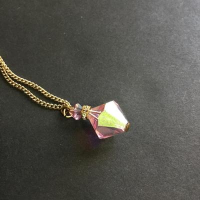 Light pink crystal pendant necklace