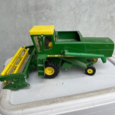 John Deere large scale metal toy vintage