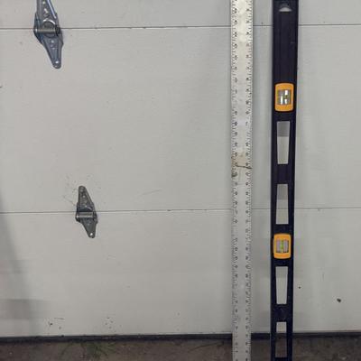 Drywall T-Spuare and Level