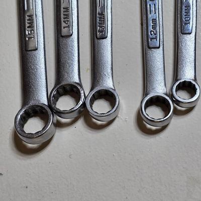 Craftsman Metric Combination Wrench Set – 10mm to 15mm (5-Piece)