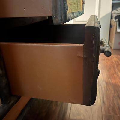 Distressed Wood Top End Table (PB-MG)