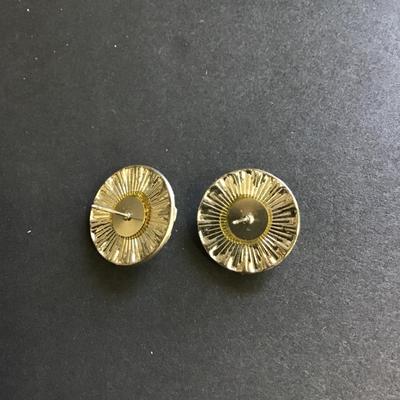 Rhinestone stud earrings