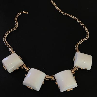 Chunky vintage, gold, toned, white thermal set necklace