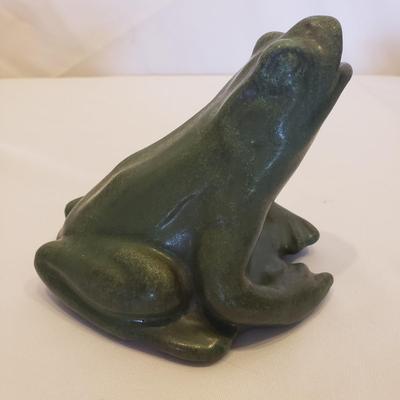 Pigeon Forge Pottery Frog and More! (D-BM)