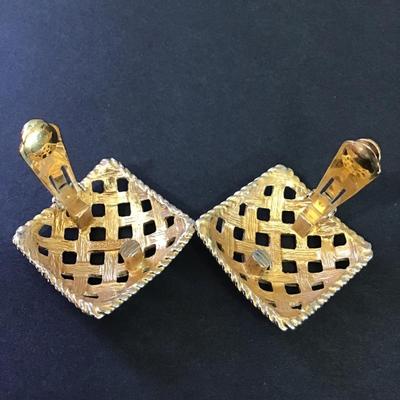 Large vintage, Essex Gold, toned basket, weave statement clip on earrings