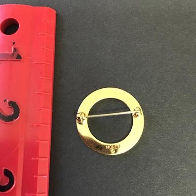 Vintage Monet brooch/pin
