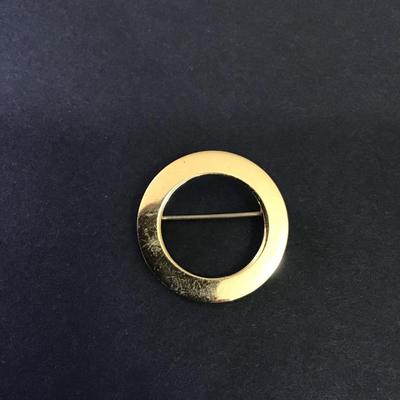 Vintage Monet brooch/pin