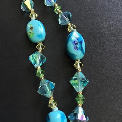 Pretty vintage blue art glass necklace