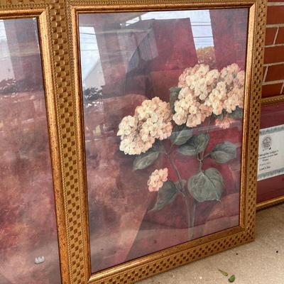 Mixed lot of Wall art - 2 Hydrangeas prints