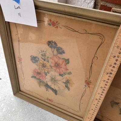 Mixed lot of Wall art - 2 Vintage floral prints