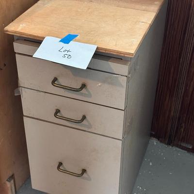 Small, rolling cabinet with drawers