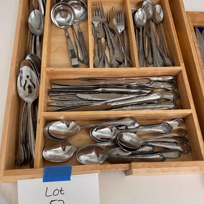Rogers oneida stainless flatware and drawer organizer