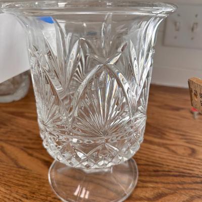 Crystal glass footed vase