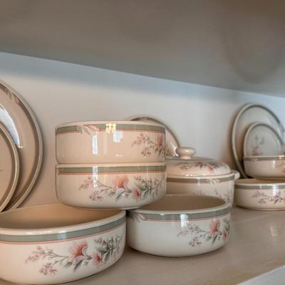 Noritake Keltcraft Misty isle collection china - 66 total pieces