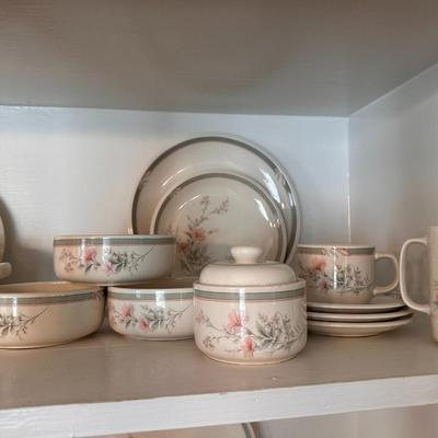Noritake Keltcraft Misty isle collection china - 66 total pieces