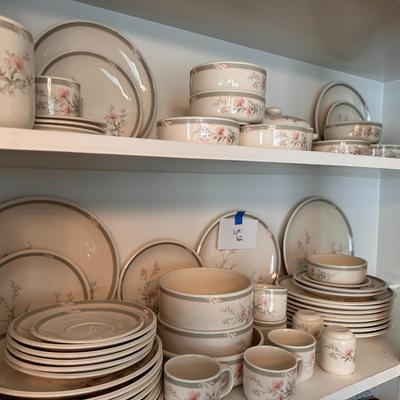 Noritake Keltcraft Misty isle collection china - 66 total pieces