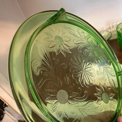 Lot of Green depression glass - Vaseline Uranium glass - 9 pieces